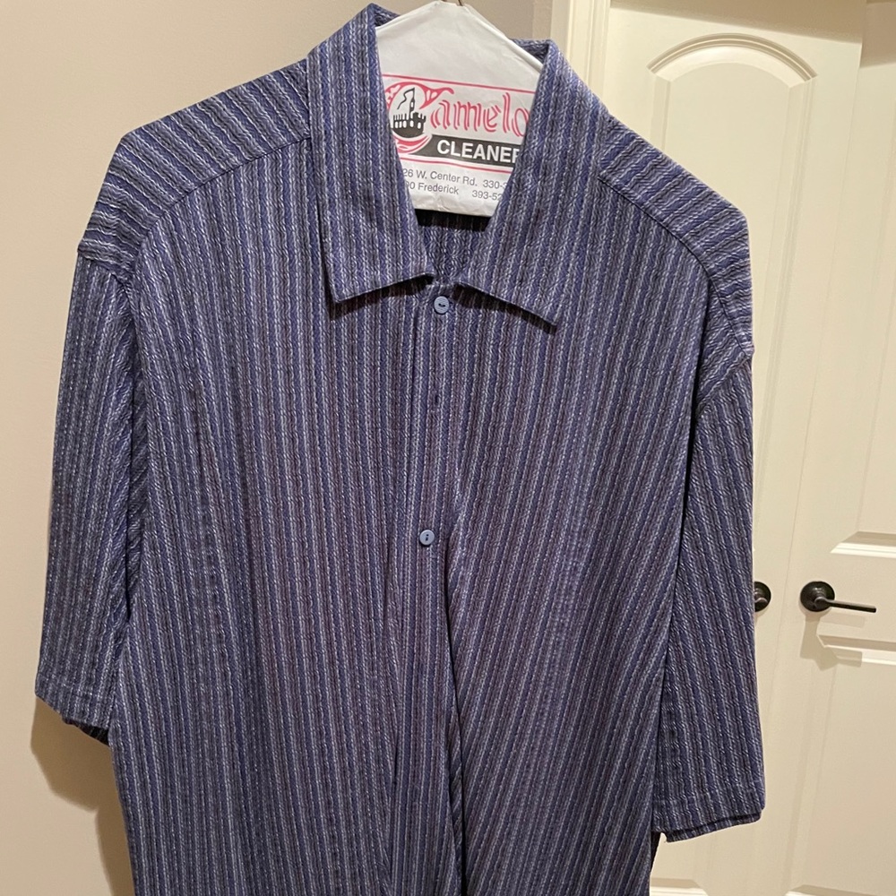 Men’s short sleeve button down shirt